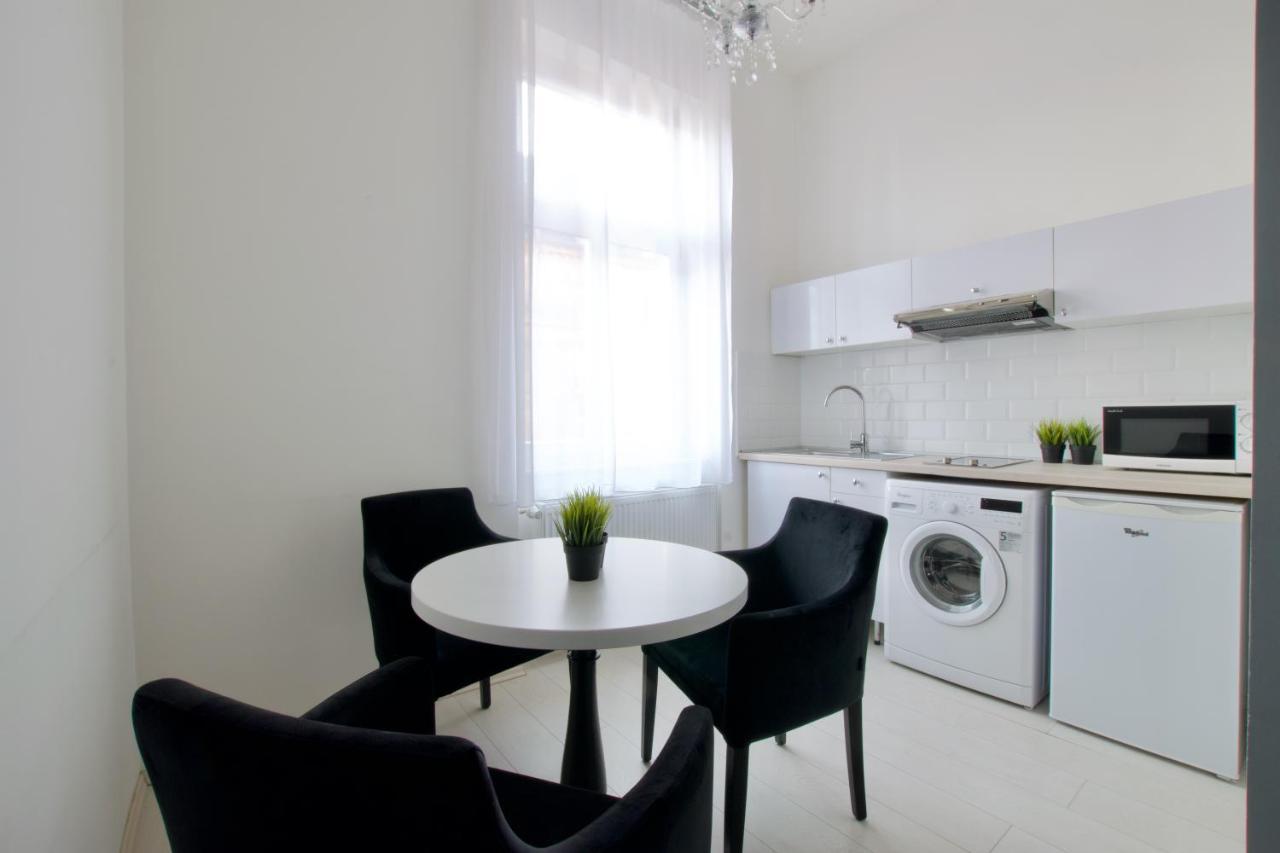 Premium Apartments By Hi5 - Astoria Square Budapest Kültér fotó